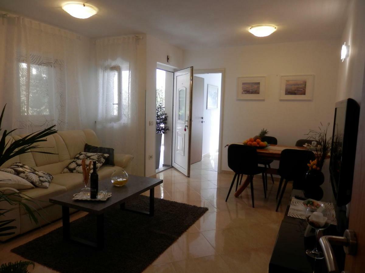 Melody Apartment Porec